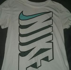 Womens nike shirt no stains or holes